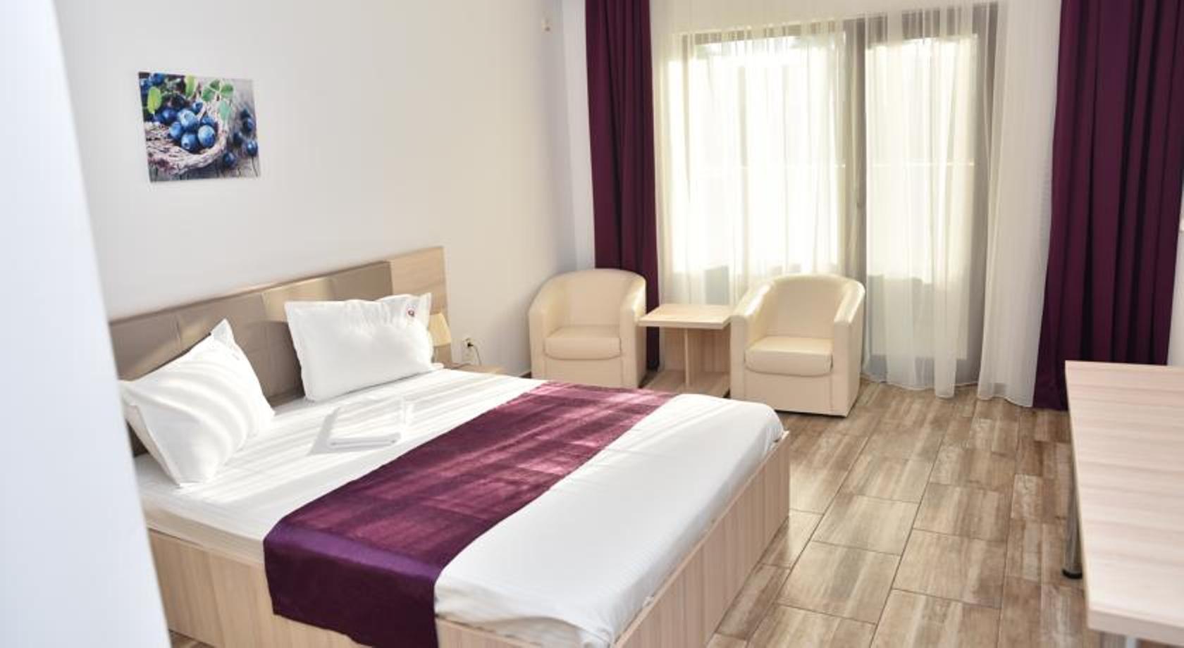 Q Hotel Нептун Екстериор снимка