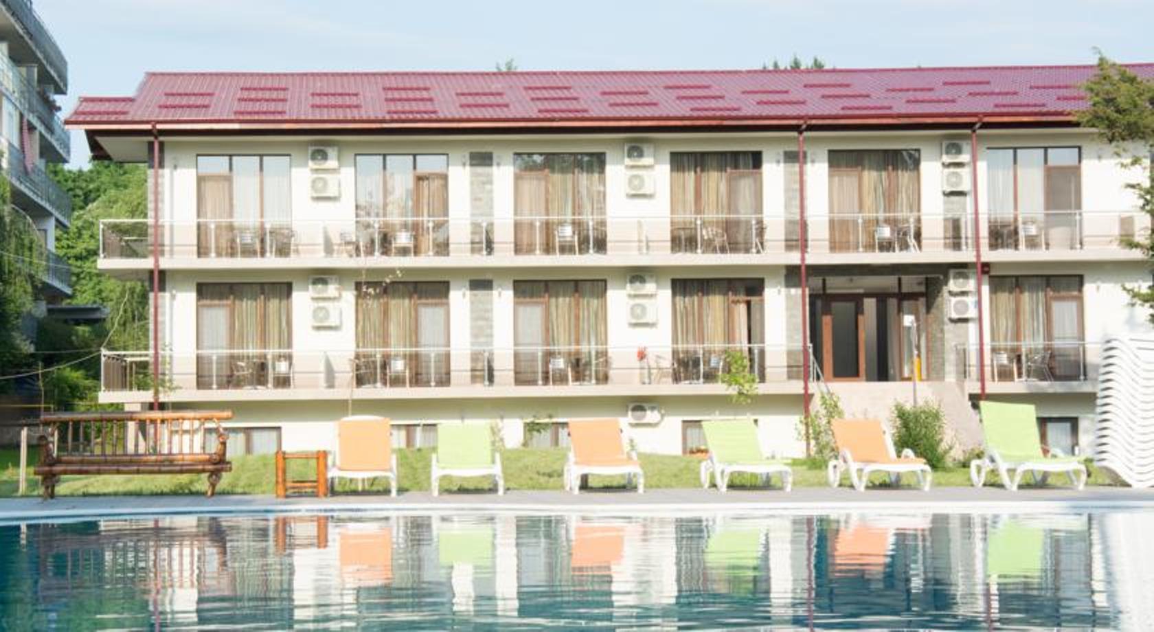 Q Hotel Нептун Екстериор снимка