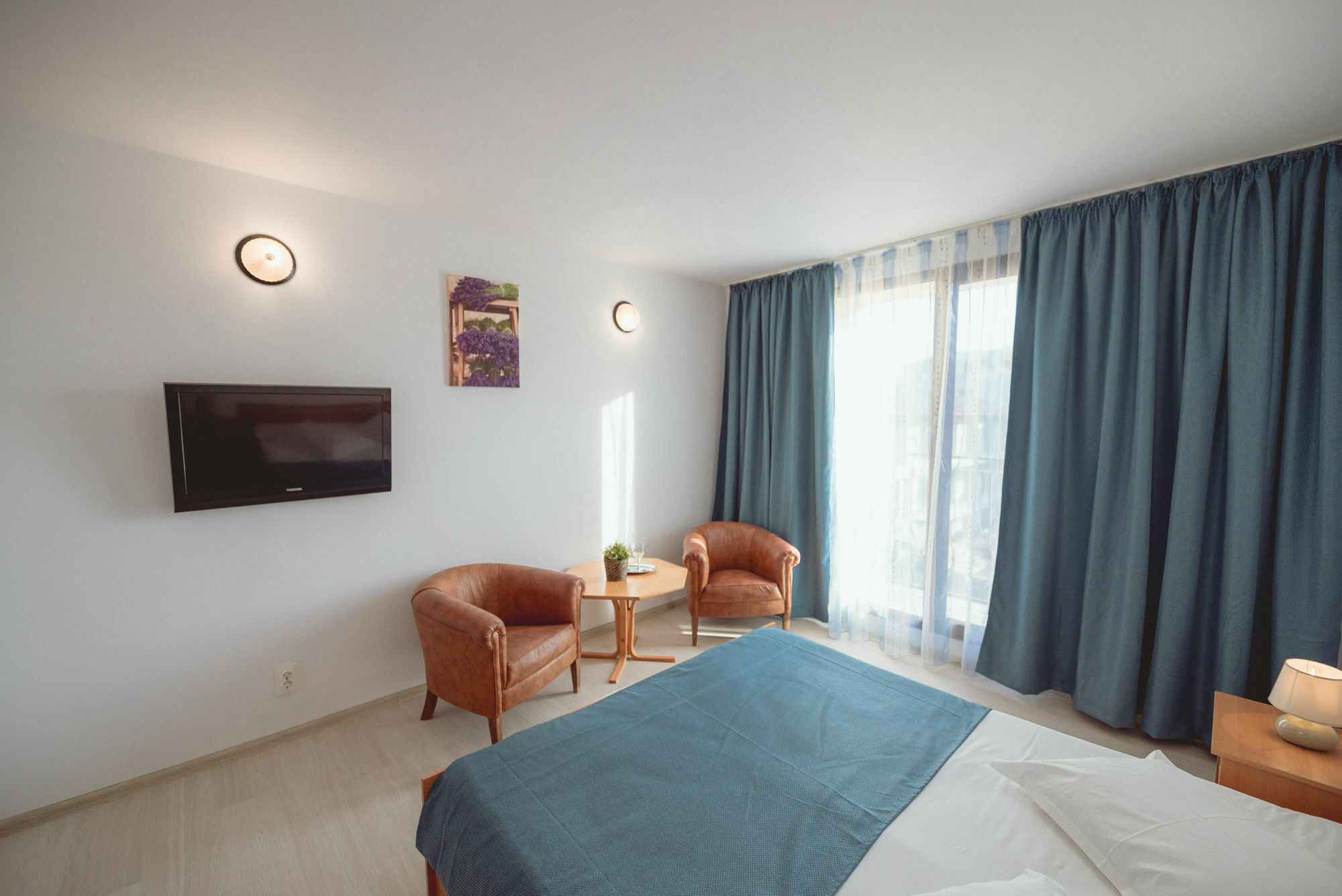 Q Hotel Нептун Екстериор снимка