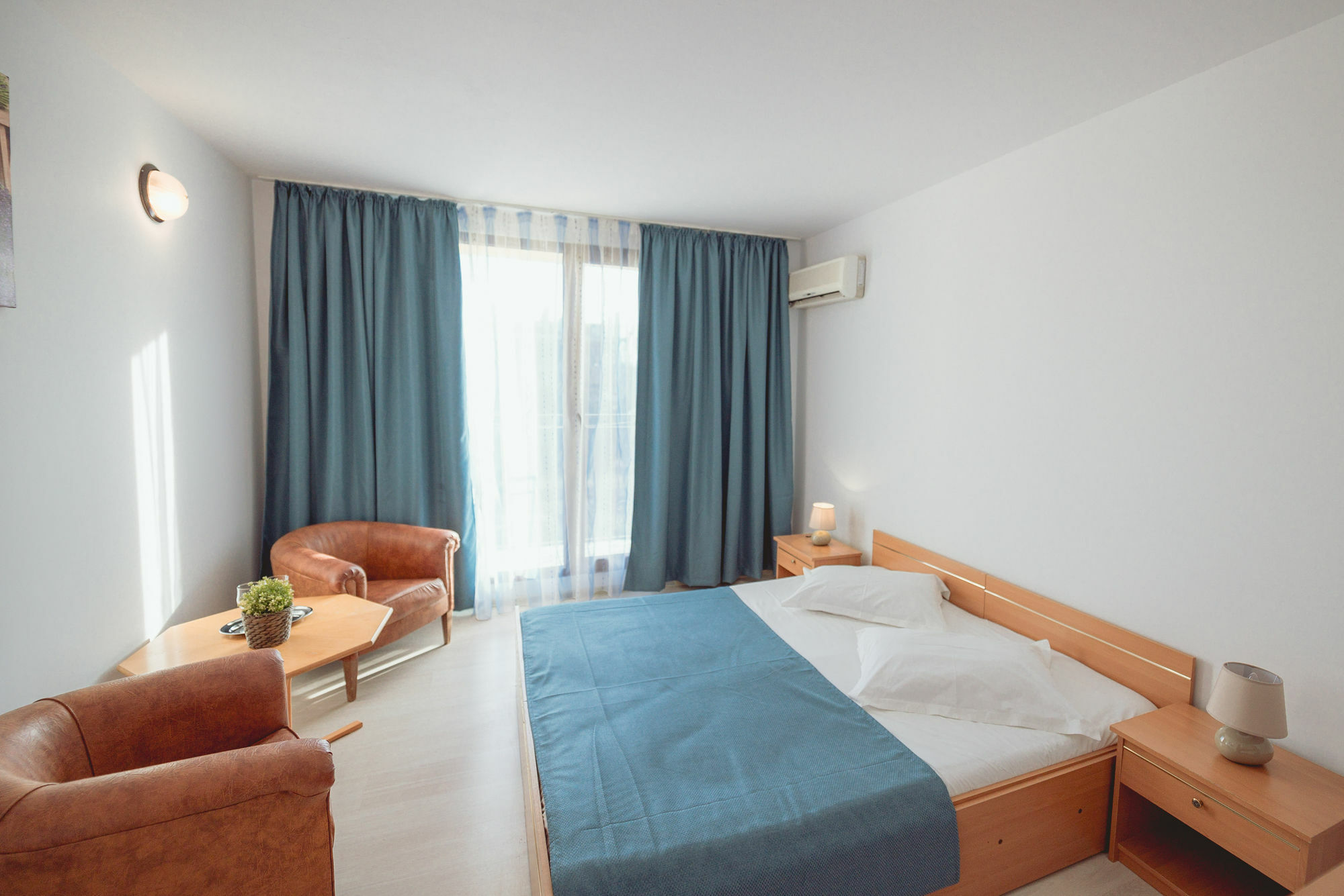 Q Hotel Нептун Екстериор снимка