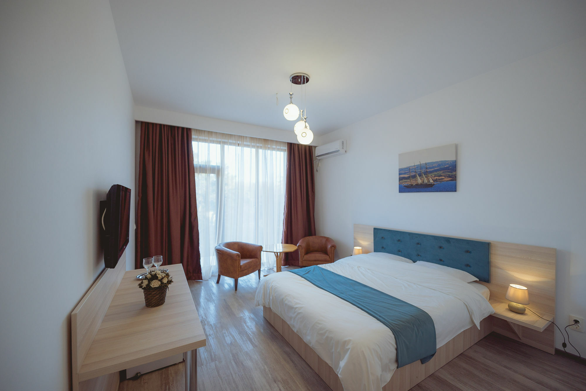 Q Hotel Нептун Екстериор снимка