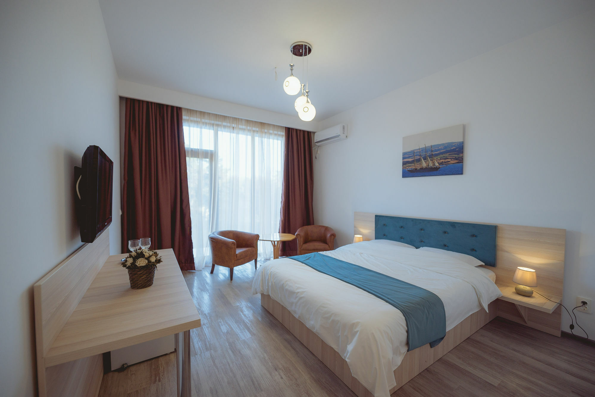 Q Hotel Нептун Екстериор снимка